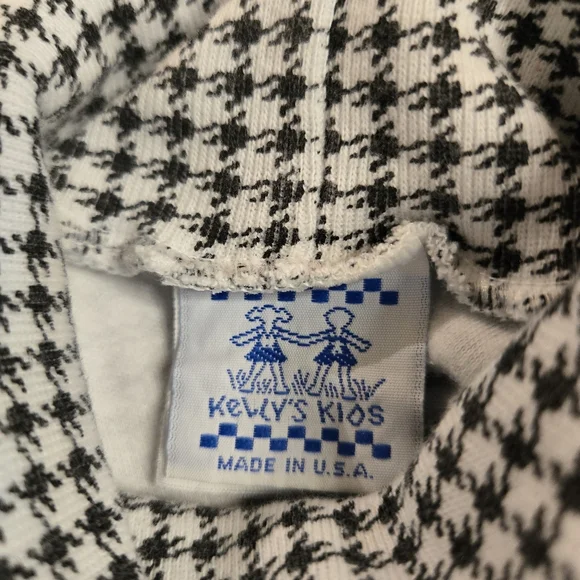 Kelly's Kids Black/white Houndstooth Kids One Piece Romper Apple Design - Picture 2 of 13
